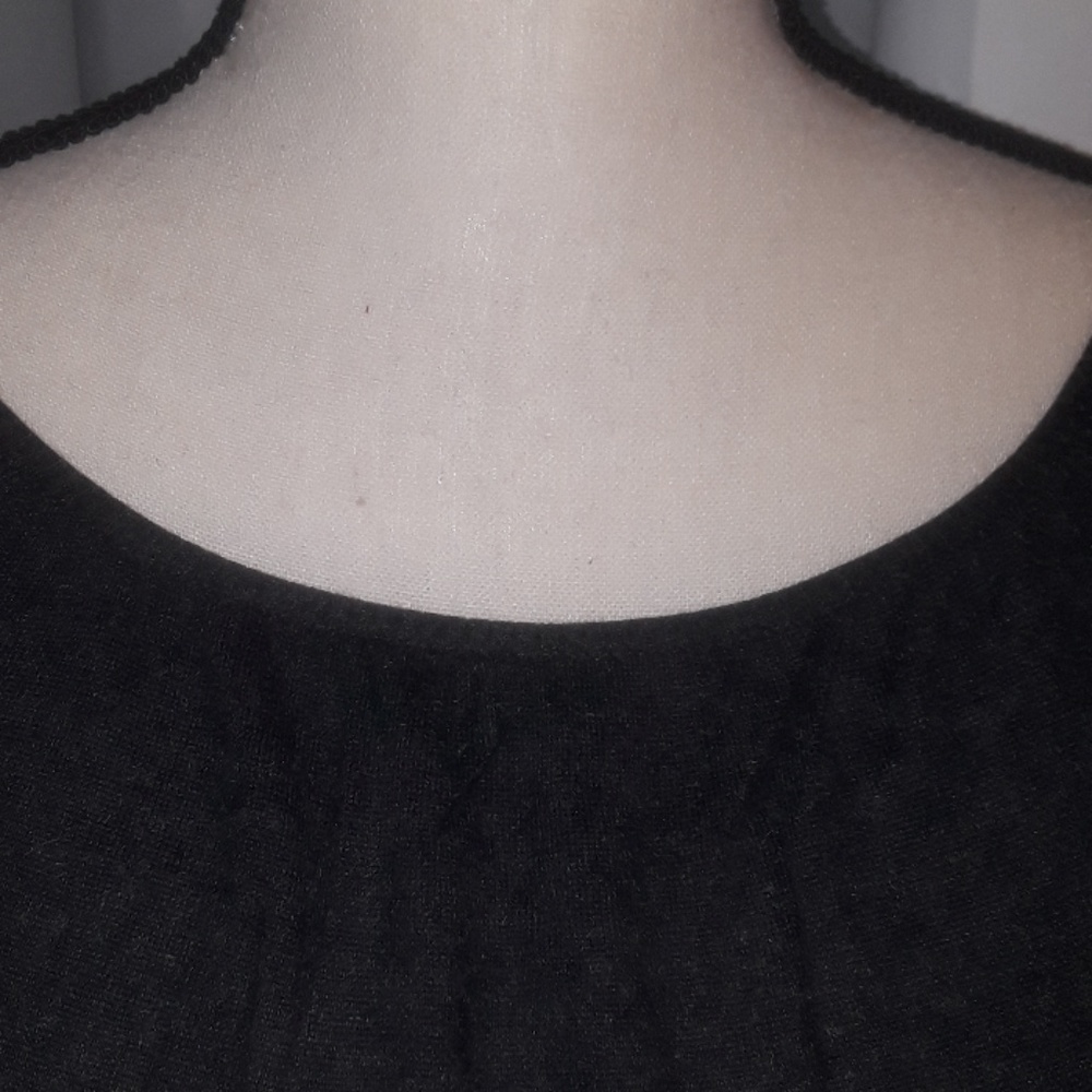 Gray Blouse - Picture 5 of 6
